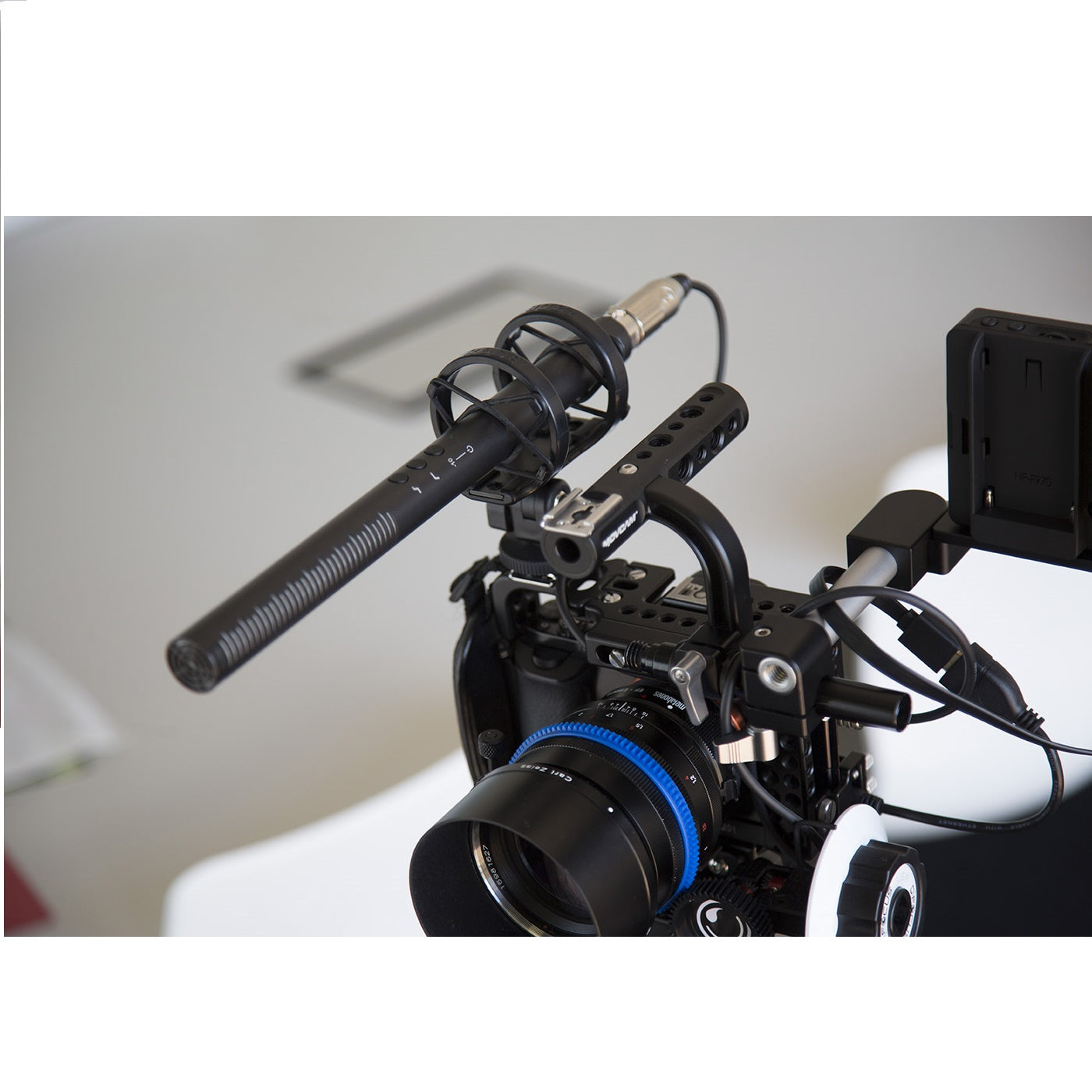Microfono con boom RODE NTG4+